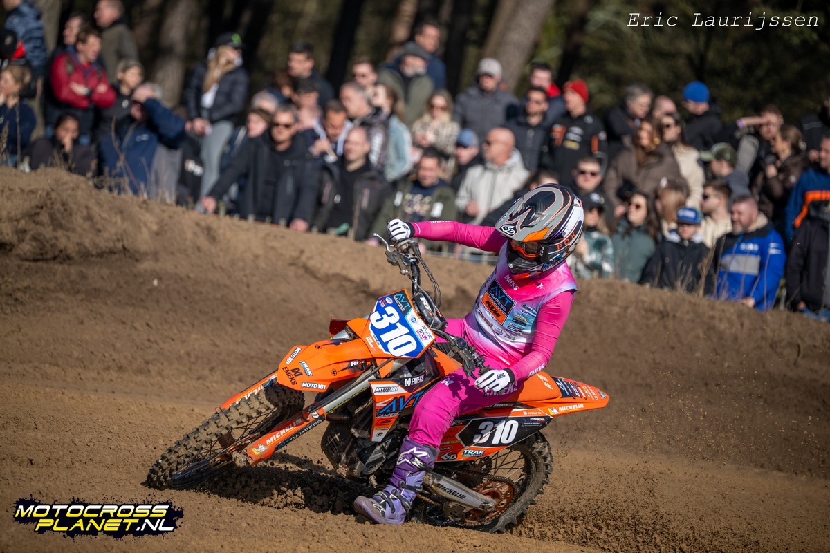 Kwalificatiewedstrijden motocross voor Zwarte Cross