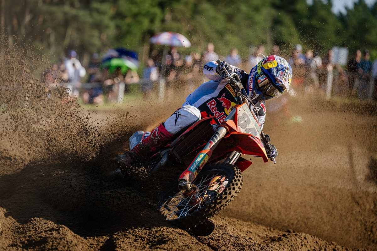 Jeffrey Herlings op podium in Zweden - Motocrossplanet, image size:1200x799