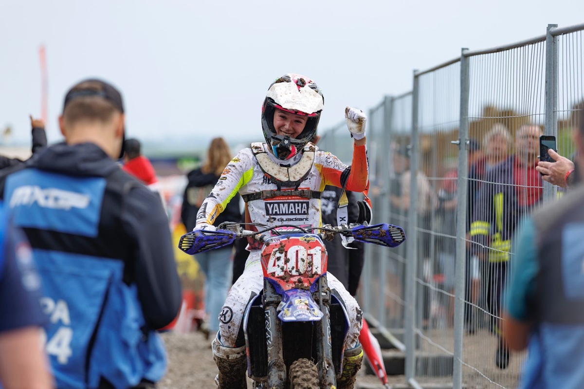 Video: Felicitaties voor tweevoudig Wereldkampioene Van Drunen