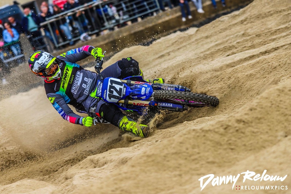 Mitchel van den Essenburg raakt geblesseerd in Dalfsen