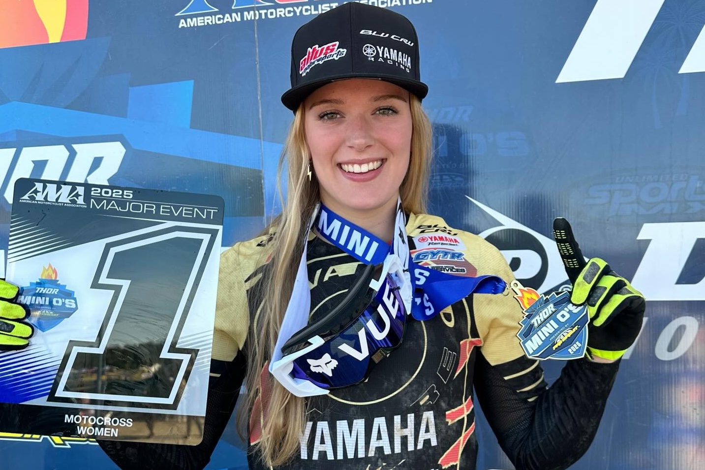 Lotte van Drunen wint motocross discipline bij Mini O’s