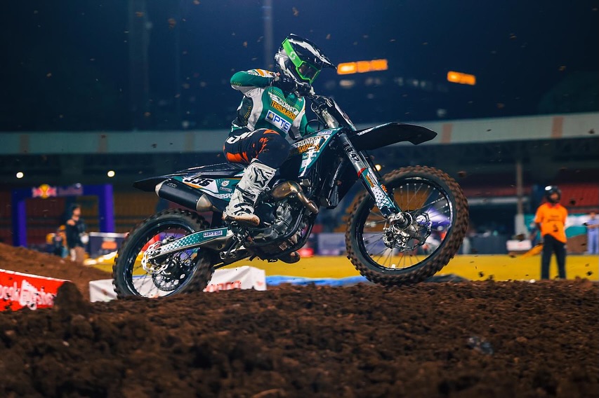 Enzo Polias en Zeeuws talent Noël van de Velde aan de start bij Supercross Goes