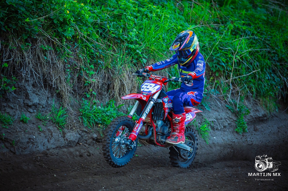 Bas Verspaandonk wint tweede manche en behaald podium in Delfzijl