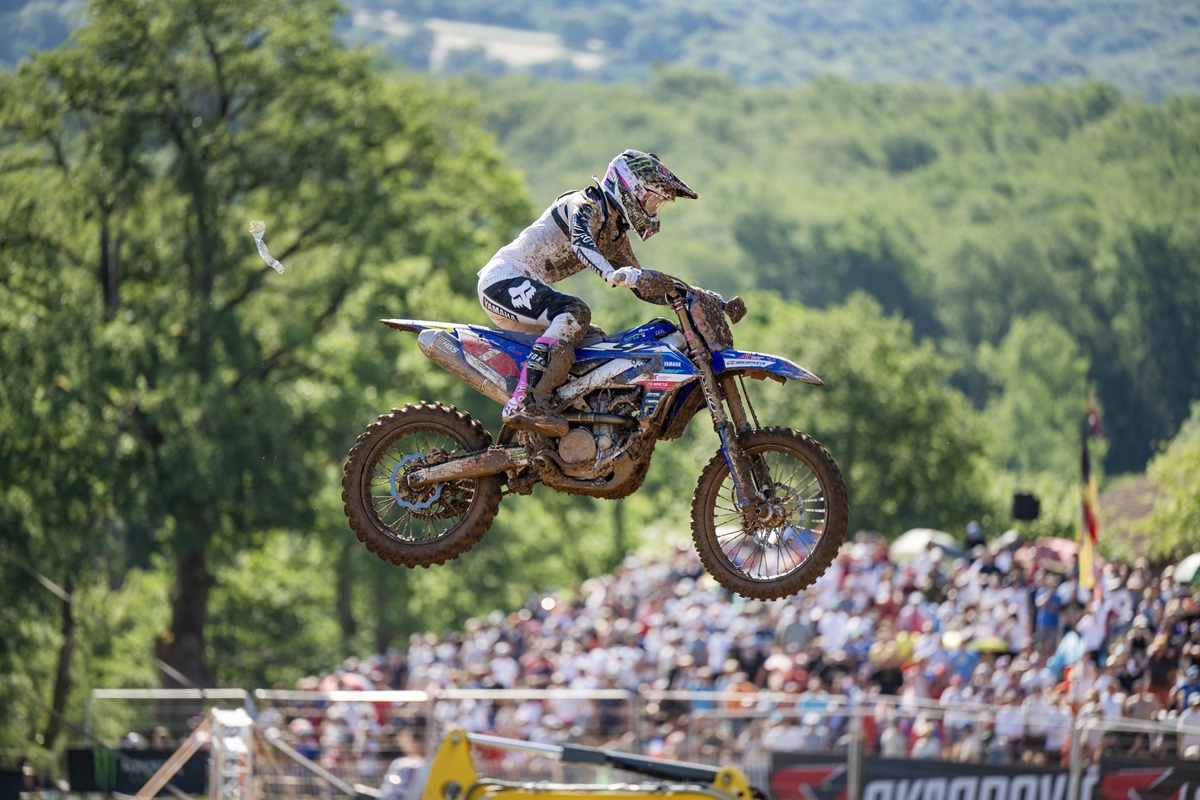 GROTE CRASHES verpestten de Franse GP voor Tim Gajser en Lotte van Drunen!