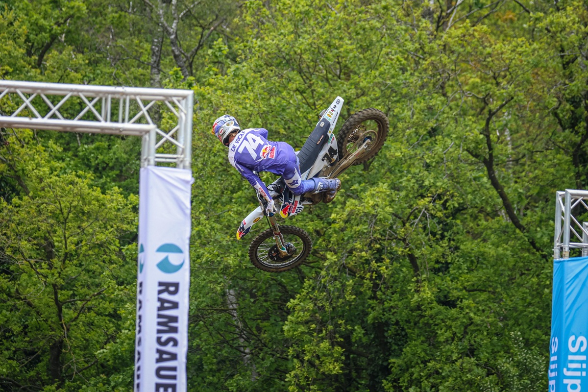 Kay de Wolf wint Dutch Masters in Markelo bij rentree na blessure