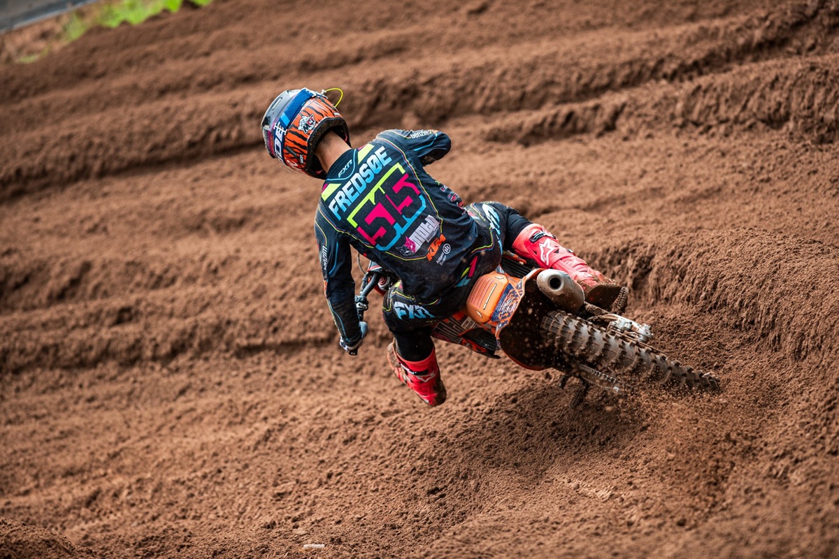 Mads Fredsoe sluit EMX250-seizoen als vijfde af en neemt afscheid van Cat Moto