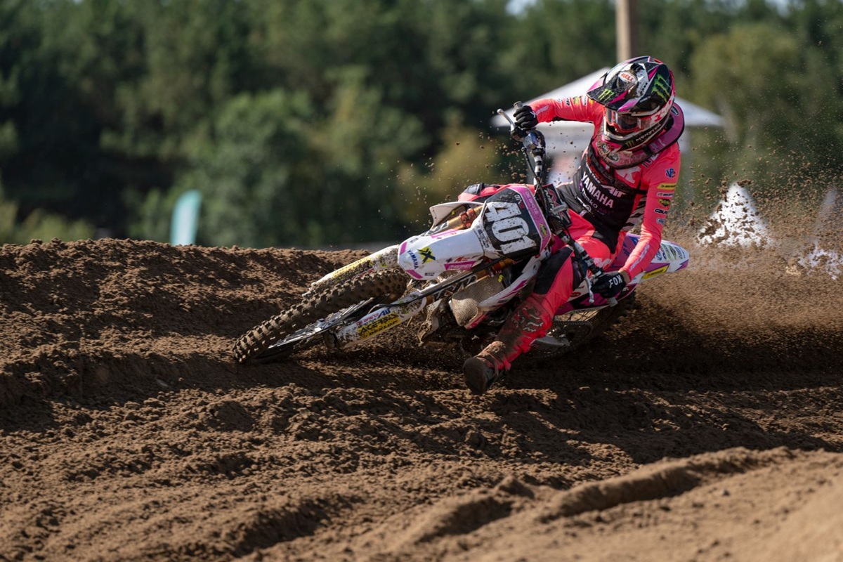 Lotte van Drunen scoort WK-punt in zware MX2-wedstrijd in Lommel