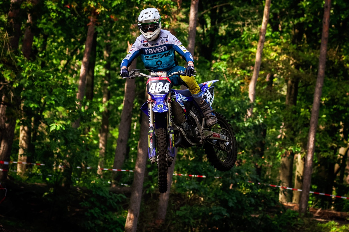 Dex Kooiker wint MX Nationals in Heerde