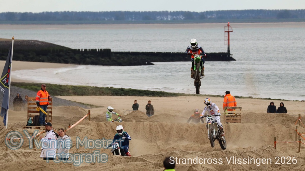 Bram van den Hoek sterk in de top 5 tijdens Strandcross Vlissingen